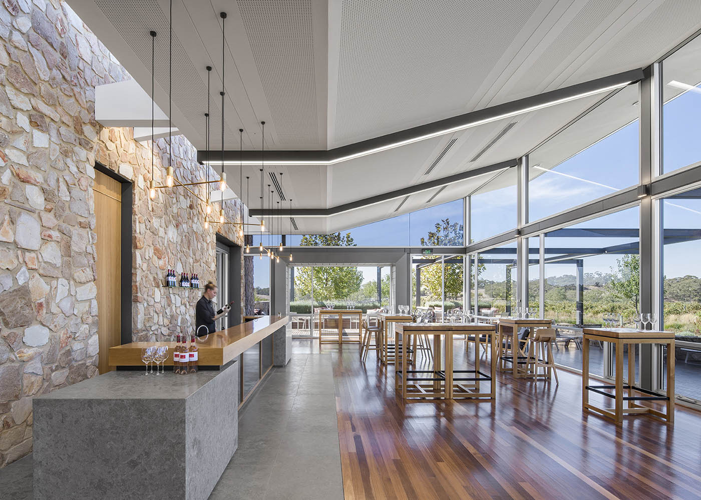 A Sophisticated Blend of Architecture, Landscape and Wine - Insights ...
